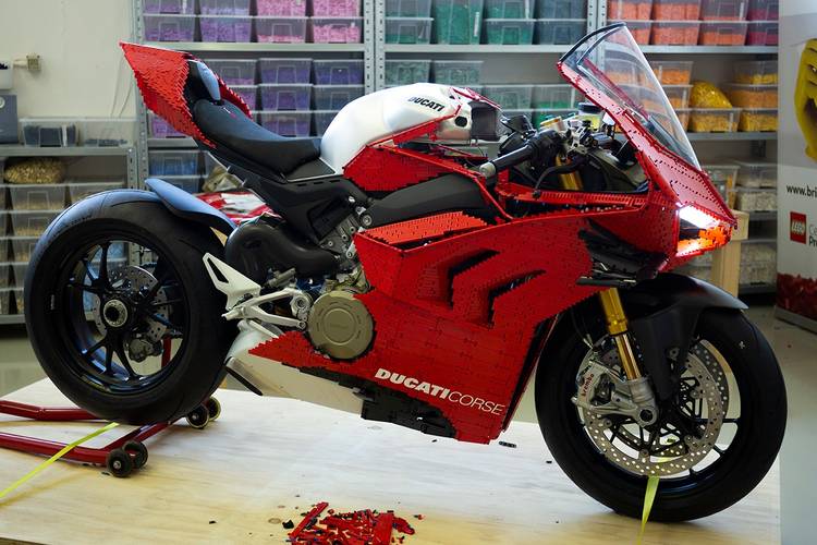 Ducati panigale v4 lego