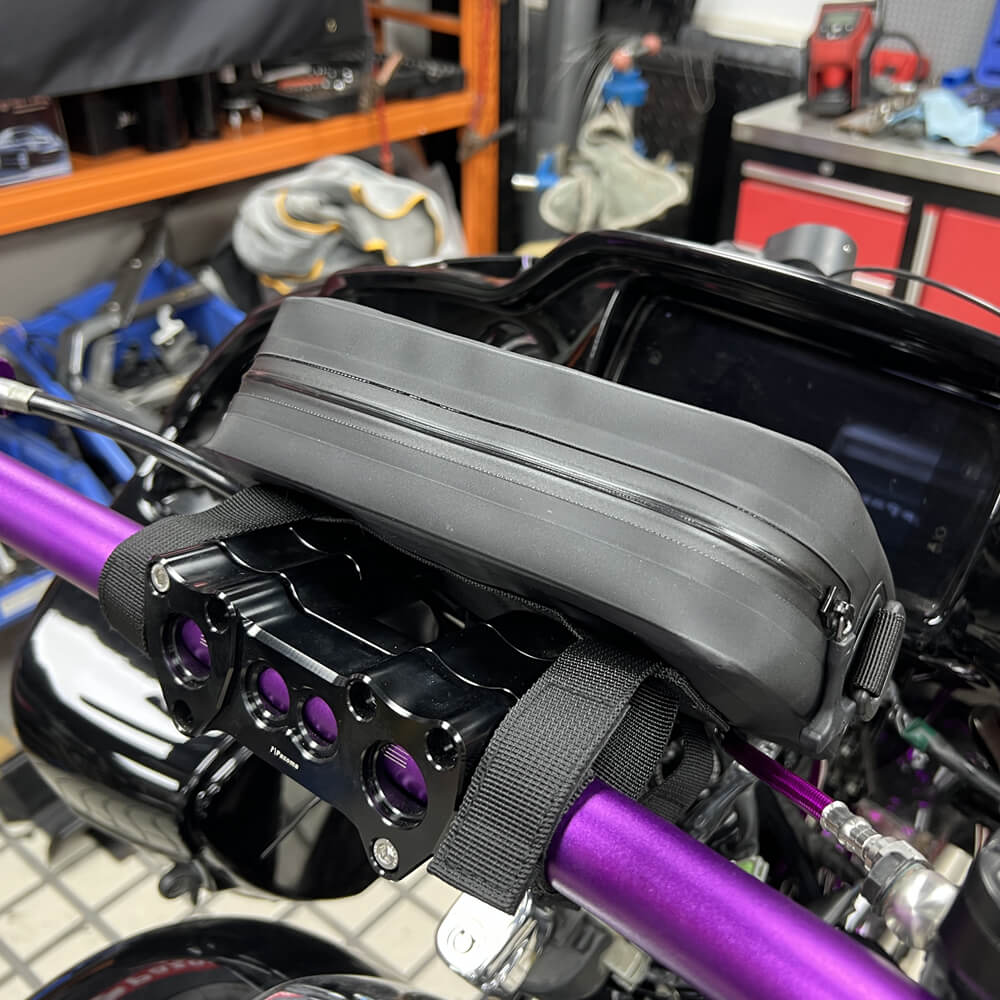 Pazoma 100% Waterproof Motorcycle Handlebar T-Bar Bag Storage with Airtight Zipper for All-Weather Riding for Harley Dyna Softail