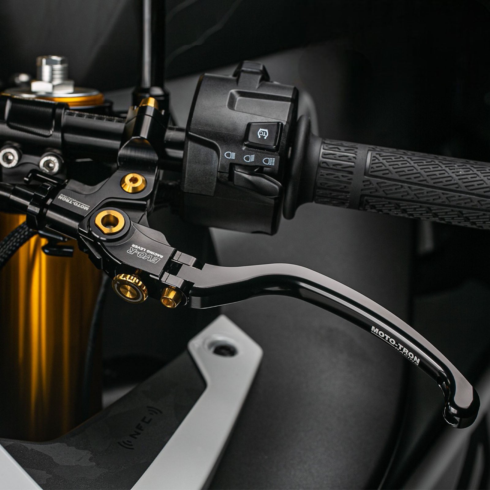 Moto-Tron lightweight racing folding clutch lever installed on Aprilia Tuono V4 1100RR Factory motorcycle.
